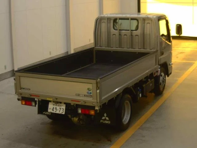 Mitsubishi CANTER — фото 2