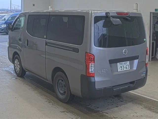 Nissan CARAVAN VAN — фото 2