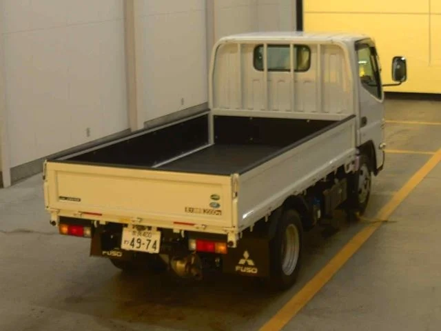 Mitsubishi CANTER — фото 2