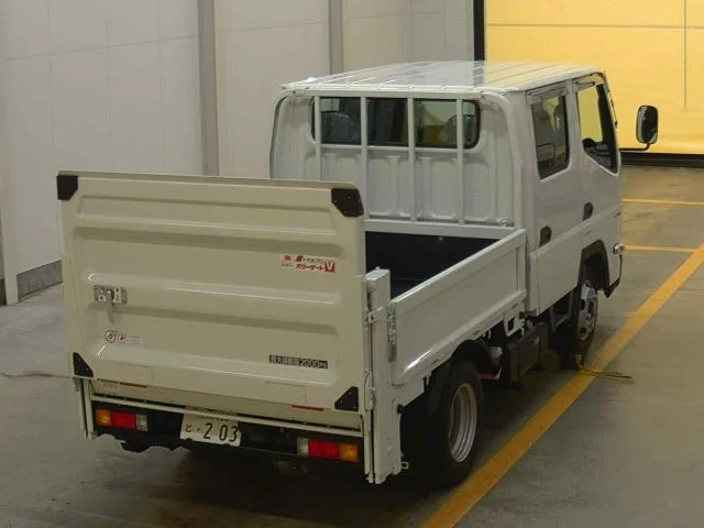 Mitsubishi CANTER — фото 2