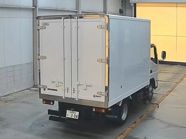 Mitsubishi CANTER — фото 2