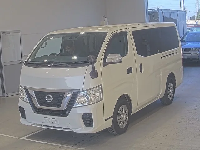 Nissan CARAVAN — фото 1