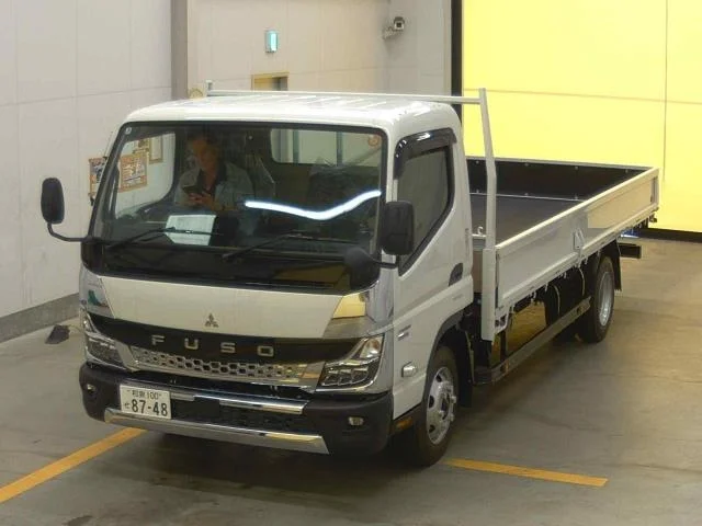 Mitsubishi CANTER — фото 1