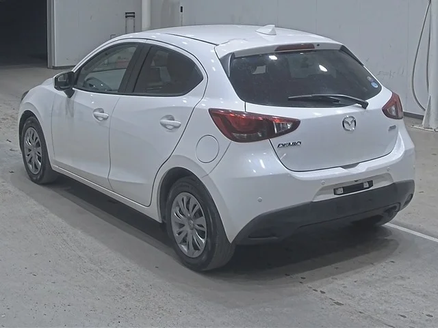 Mazda DEMIO — фото 2