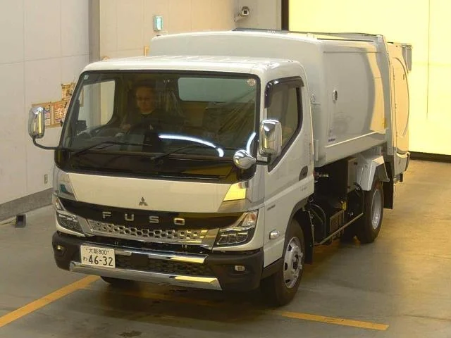 Mitsubishi CANTER — фото 1