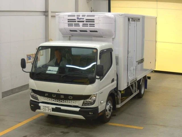 Mitsubishi CANTER — фото 1