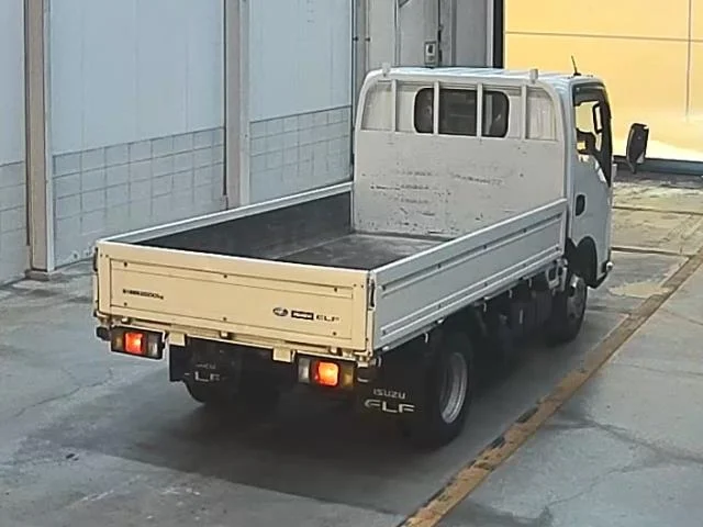Isuzu ELF — фото 2