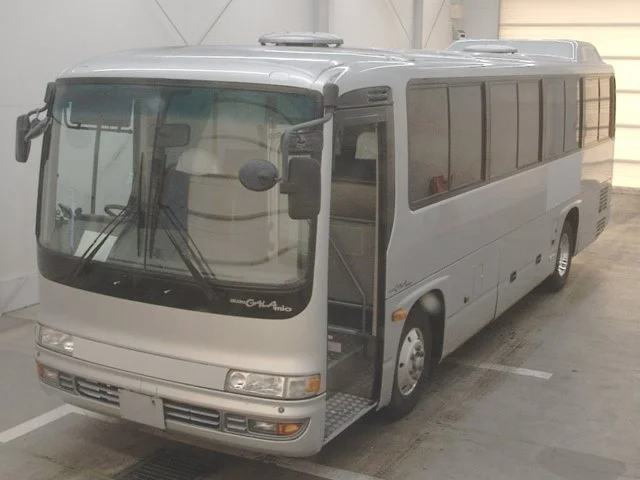 Isuzu BUS