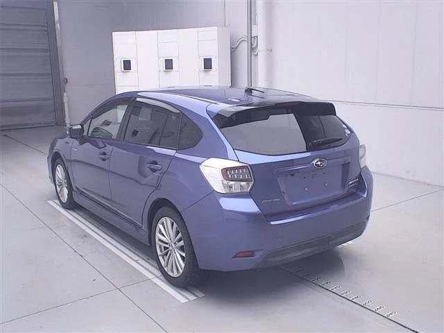 Subaru IMPREZA — фото 2