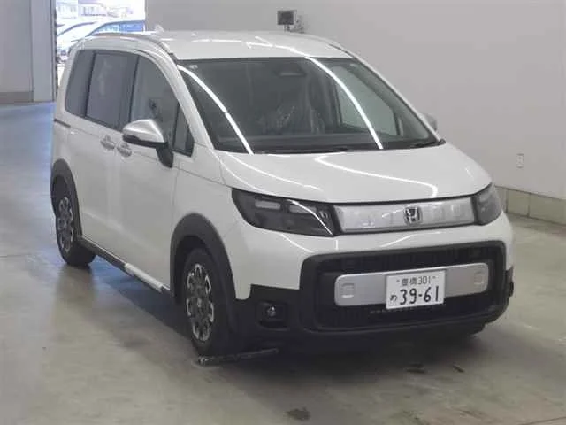 Honda FREED — фото 1