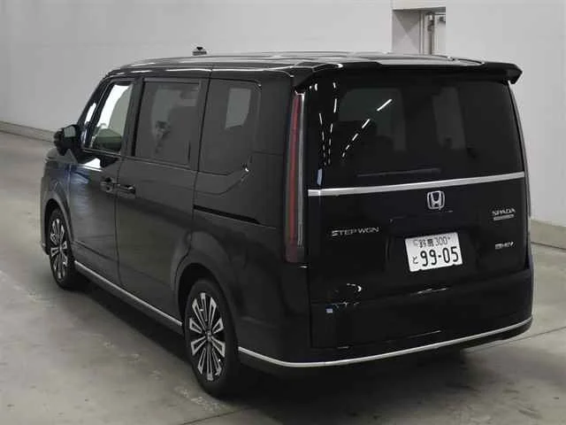 Honda STEP WAGON — фото 2