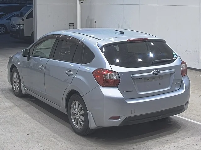 Subaru IMPREZA — фото 2