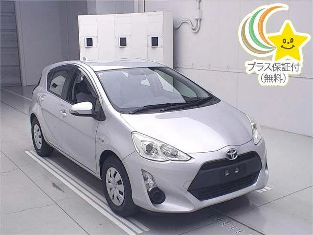 Toyota AQUA — фото 1