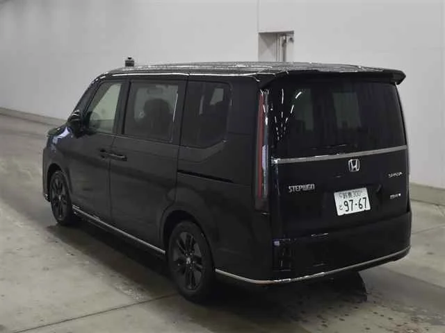 Honda STEP WAGON — фото 2