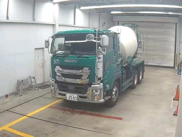 Isuzu TRUCK