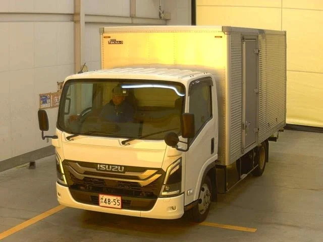 Isuzu ELF — фото 1