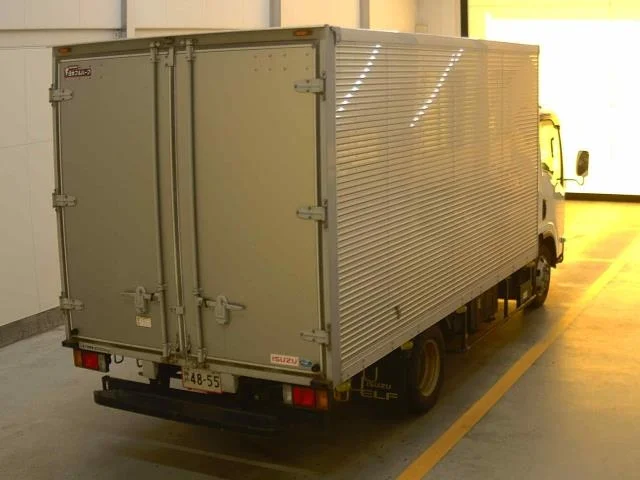 Isuzu ELF — фото 2