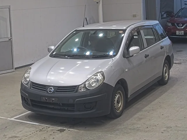 Nissan AD — фото 1