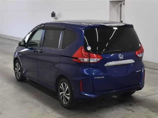 Honda FREED — фото 2