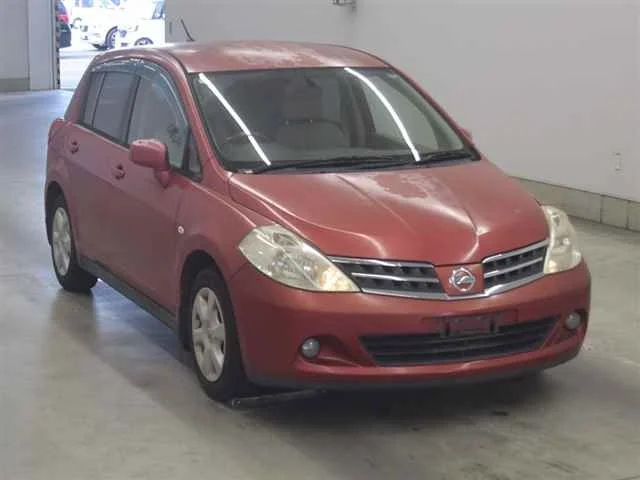 Nissan TIIDA — фото 1