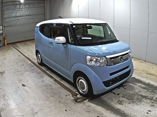 Honda N BOX SLASH