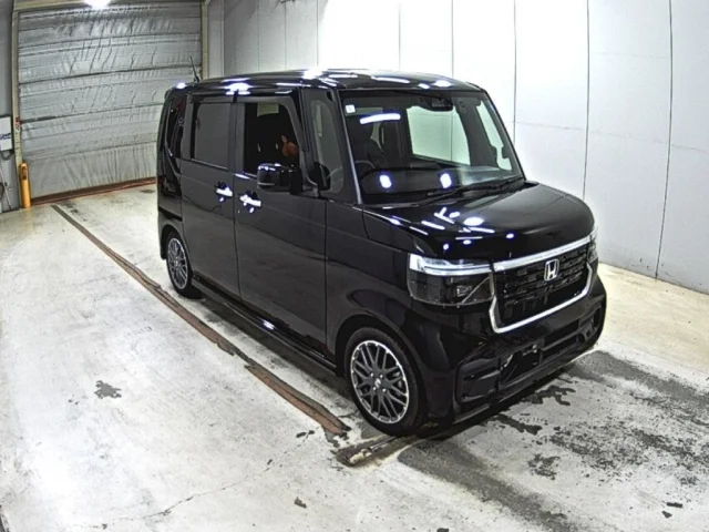 Honda N BOX — фото 1