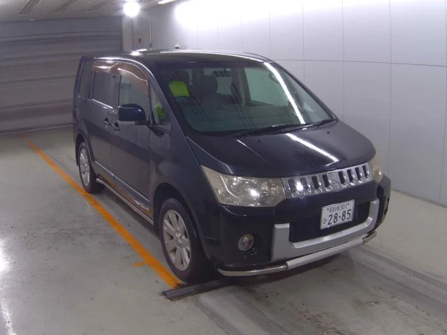 Mitsubishi DELICA D5