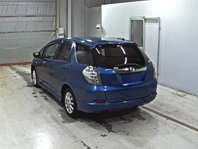 Honda FIT SHUTTLE — фото 2