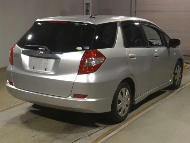 Honda FIT SHUTTLE — фото 2
