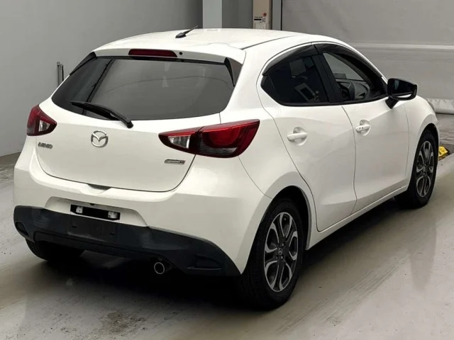 Mazda DEMIO — фото 2