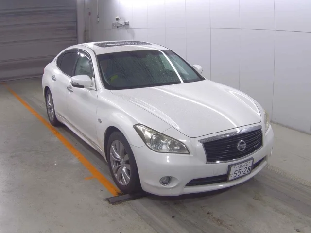 Nissan FUGA