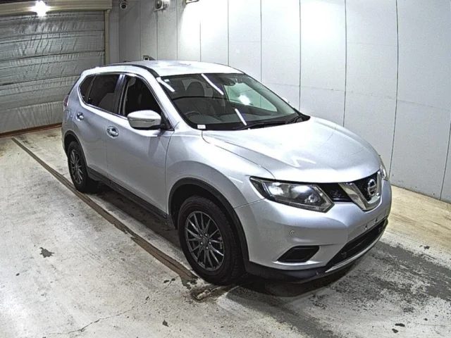 Nissan X-TRAIL — фото 1
