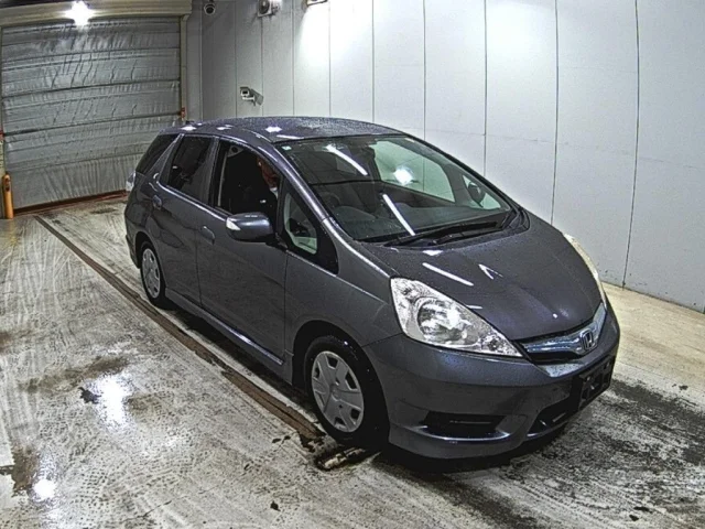 Honda FIT SHUTTLE — фото 1