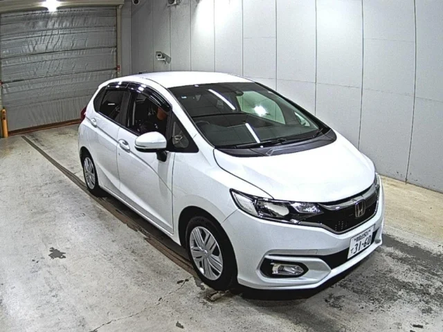 Honda FIT — фото 1