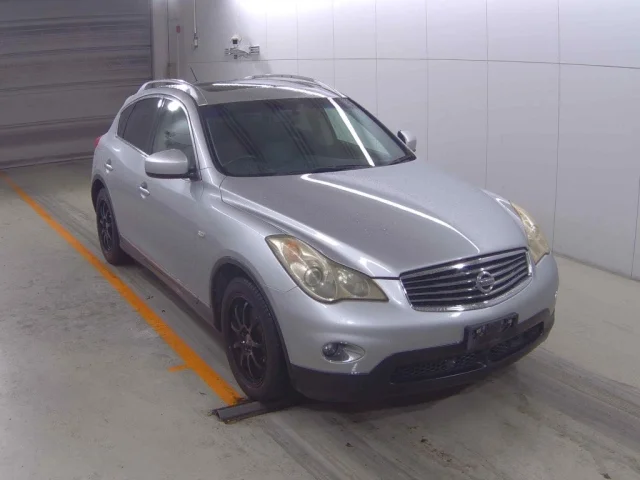 Nissan SKYLINE CROSSOVER