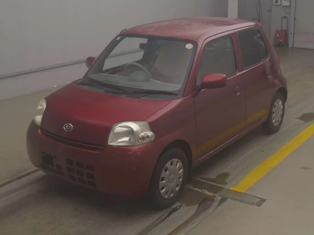 Daihatsu ESSE