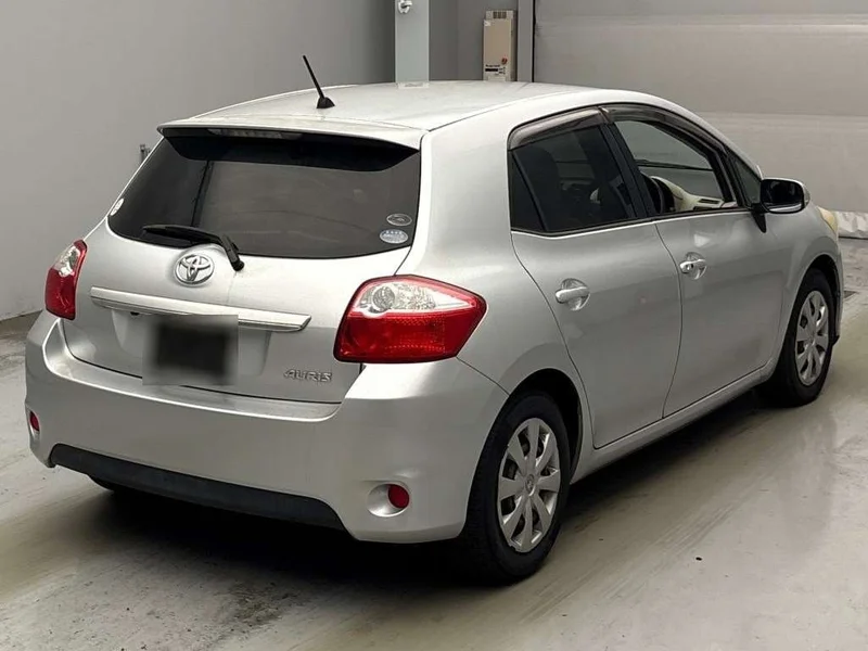 Toyota AURIS — фото 2