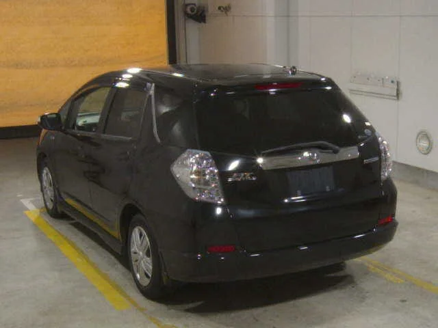 Honda FIT SHUTTLE — фото 2