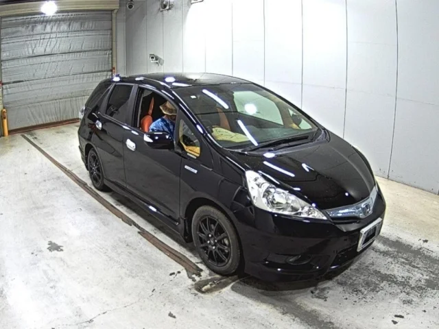 Honda FIT SHUTTLE — фото 1