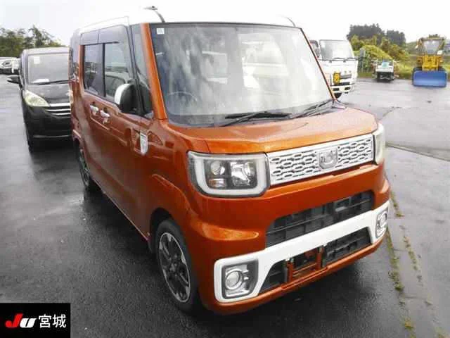 Daihatsu WAKE — фото 1