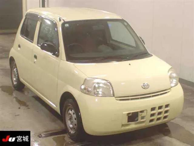 Daihatsu ESSE