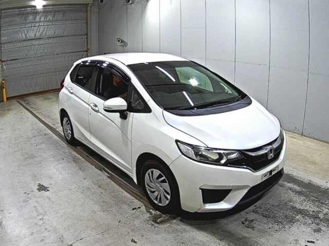 Honda FIT — фото 1