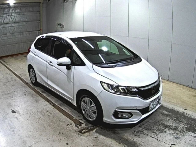 Honda FIT — фото 1