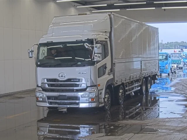 Nissan QUON