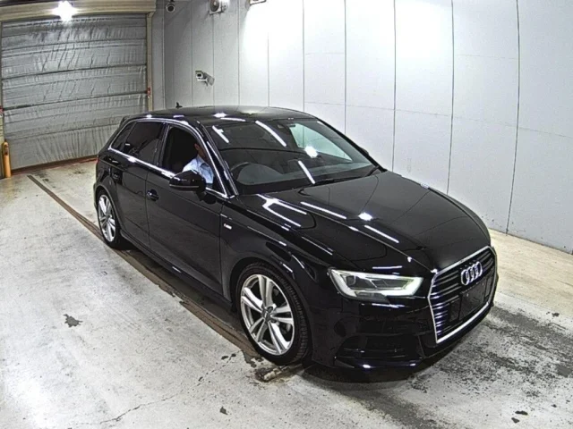 Audi A3 — фото 1