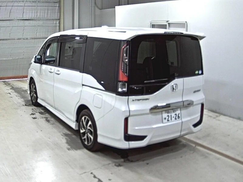 Honda STEP WAGON — фото 2
