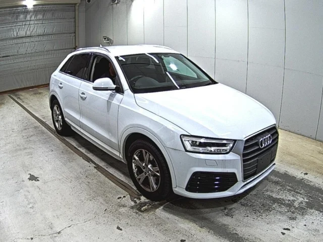 Audi Q3 — фото 1