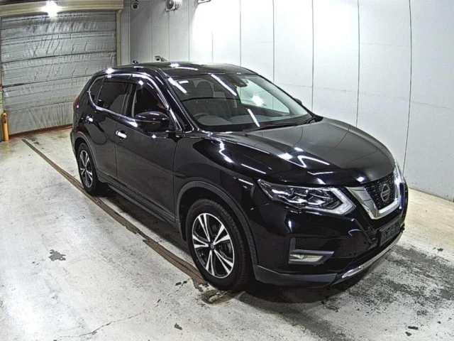 Nissan X-TRAIL — фото 1