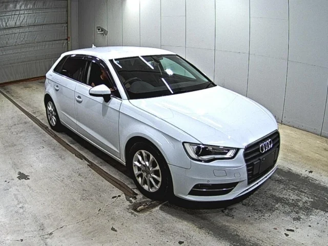Audi A3 — фото 1