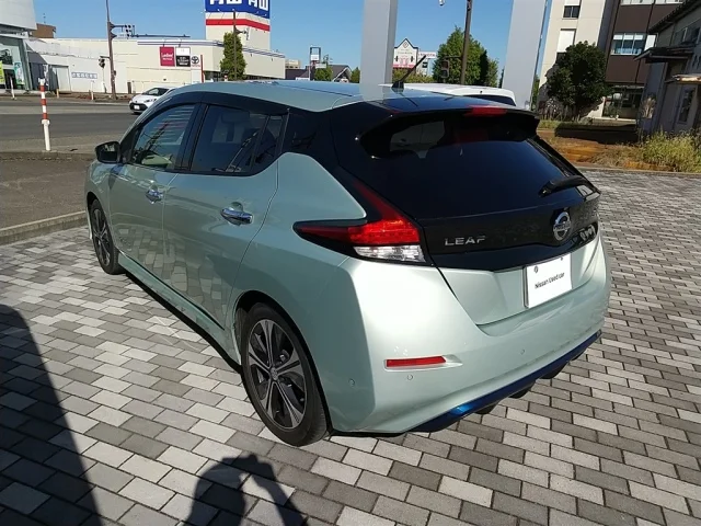 Nissan LEAF — фото 2